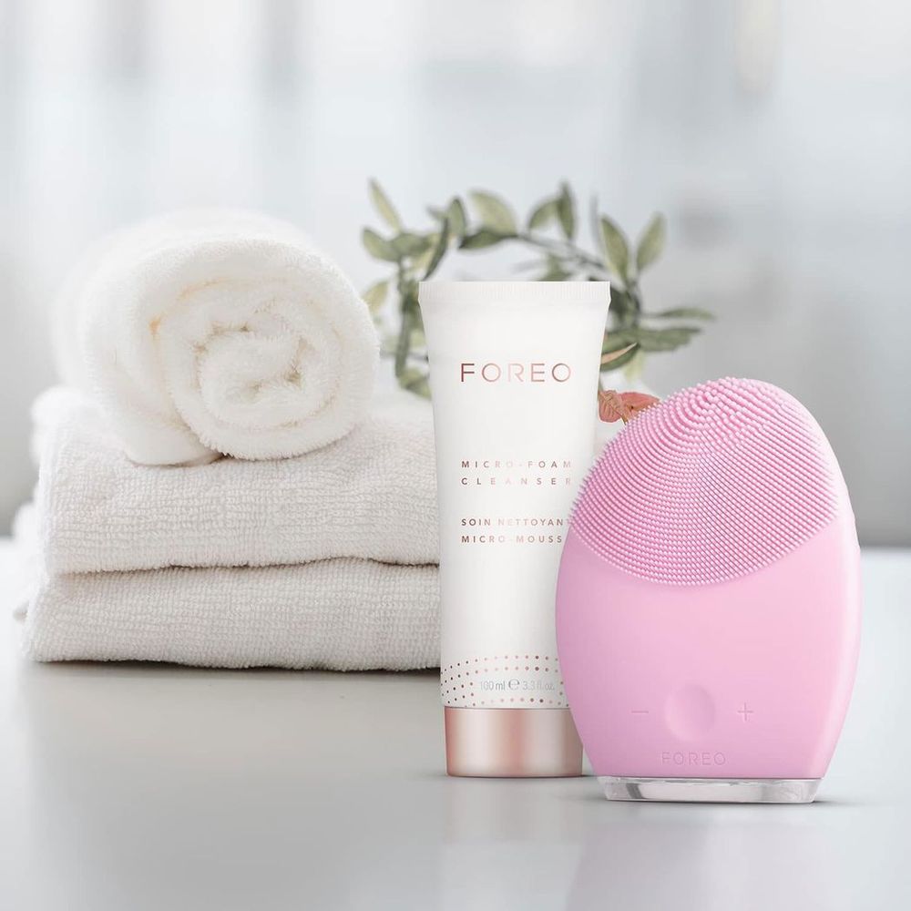 FOREO Micro-Foam Cleanser Gentle Foaming Face Wash for All Skin Types, 100ml